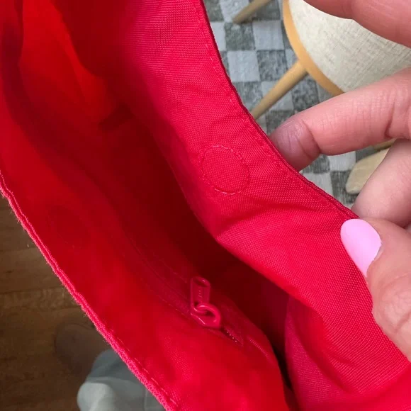 BAGGU Mini Sling Bag - Picture 9 of 10